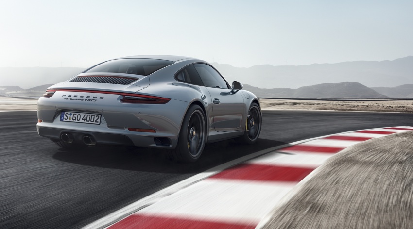 2017 Porsche 911 GTS models make official debut 600135