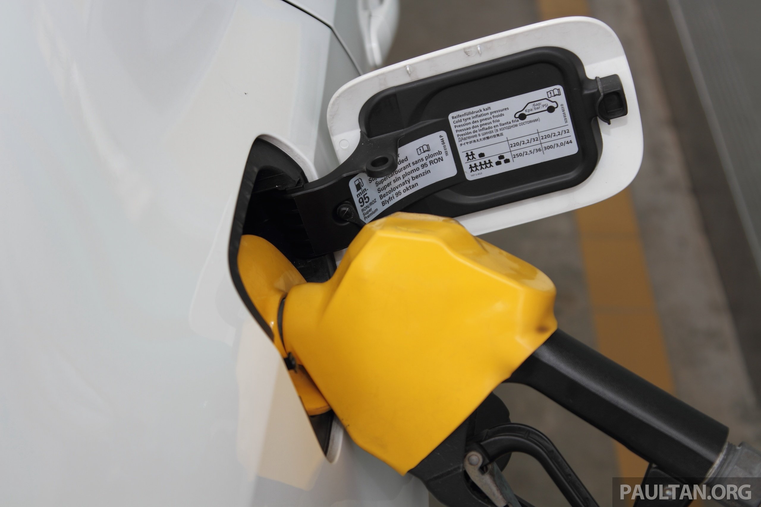 Kerajaan tak mansuh harga siling petrol RON 95 dan diesel, harga maksima masih dikawal – KPDNHEP