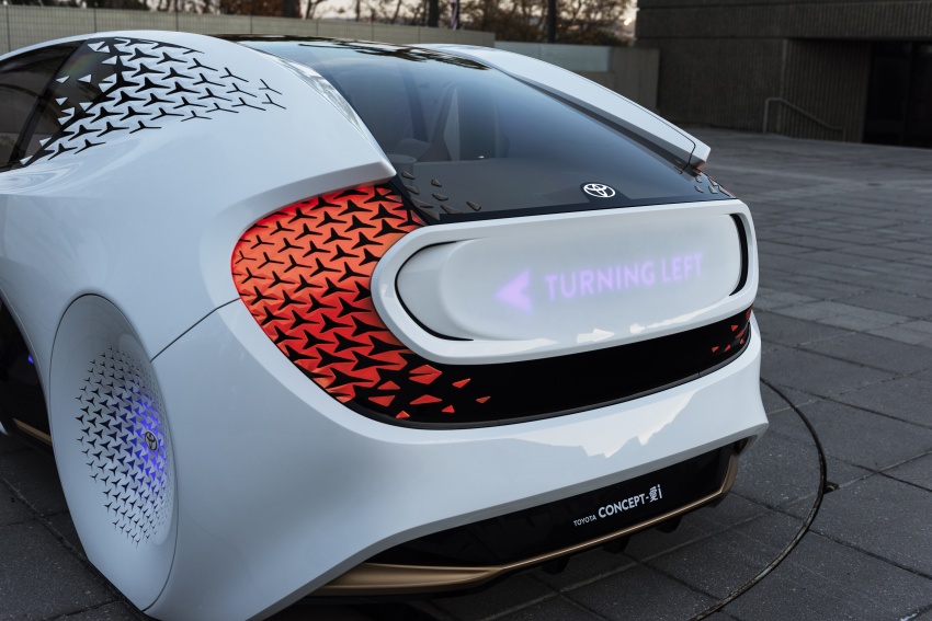 Toyota Concept-i – kereta konsep masa depan yang mampu berinteraksi dan membaca emosi pemandu 598993