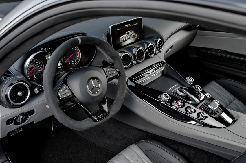 Mercedes-AMG GT C Coupe tampil di Detroit – GT dan GT S dapat pembaharuan gaya dan kelengkapan 601404