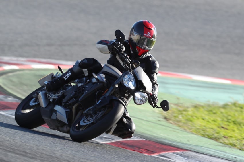 REVIEW: 2017 Triumph Street Triple 765 RS – media road and track test in Catalunya, Spain 616555