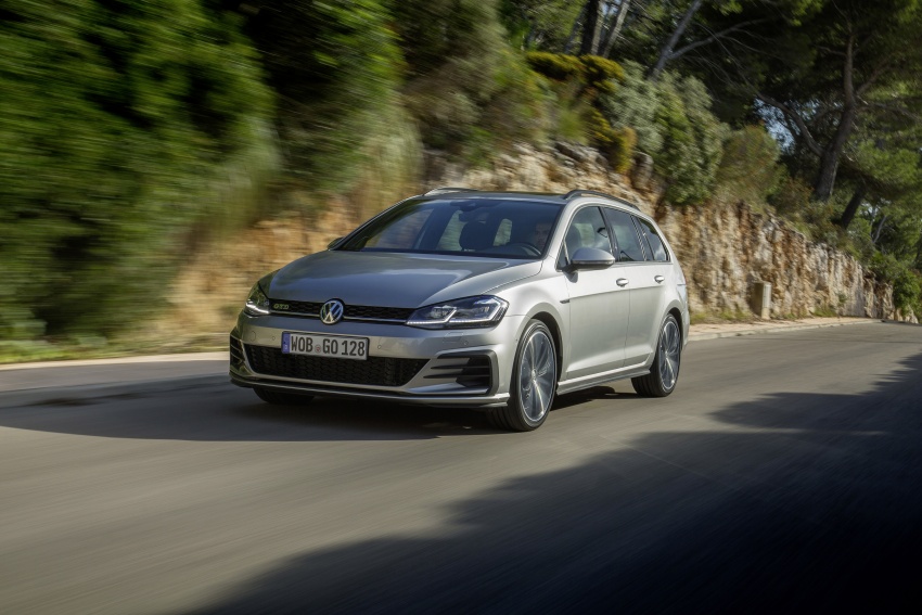 GALLERY: 2017 Volkswagen Golf Mk7 facelift – GTI, GTD, Golf Variant and 1.5 TSI play it up for the camera 611711