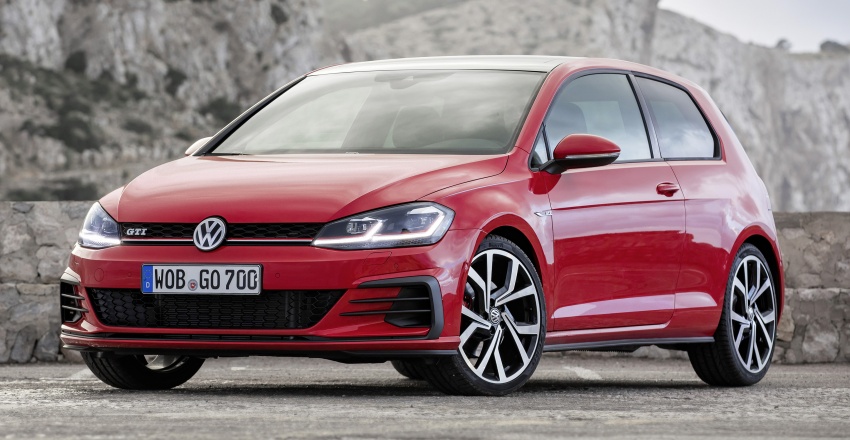 GALLERY: 2017 Volkswagen Golf Mk7 facelift – GTI, GTD, Golf Variant and 1.5 TSI play it up for the camera 611730