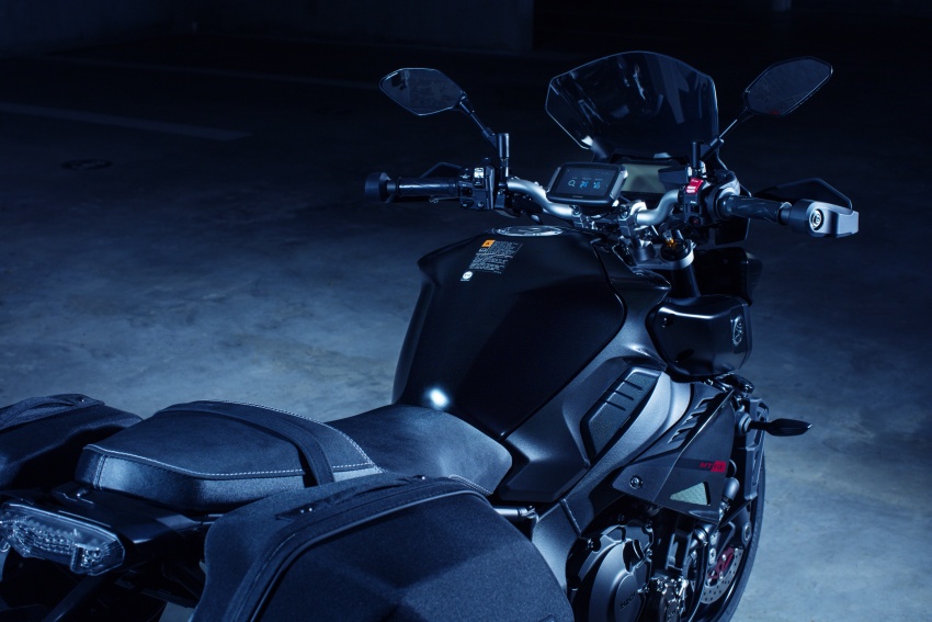 2017 Yamaha MT-10 Tourer in Europe this March 621012