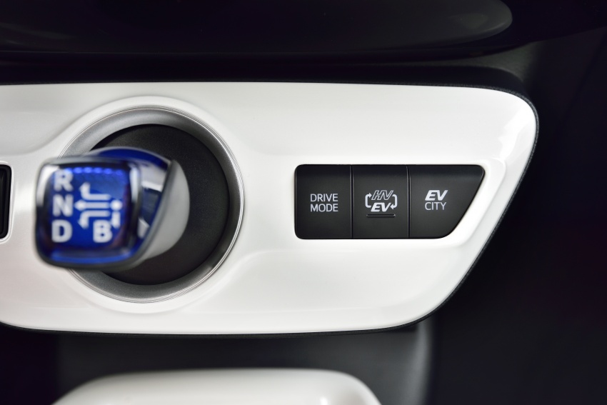 New Toyota Prius Plug-in Hybrid – double the EV range 612746