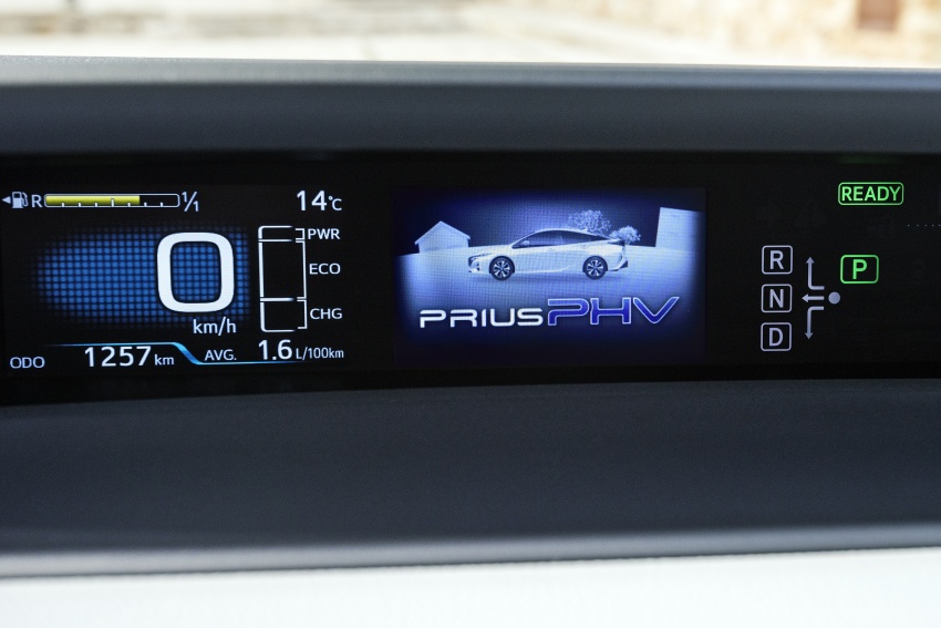 New Toyota Prius Plug-in Hybrid – double the EV range 612750