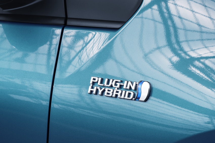New Toyota Prius Plug-in Hybrid – double the EV range 612789