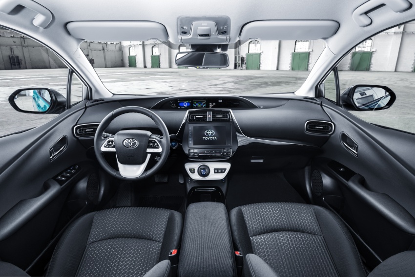 New Toyota Prius Plug-in Hybrid – double the EV range 612855