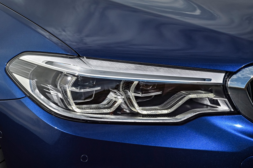 BMW 5 Series Touring G31 muncul – 4 varian termasuk diesel akan ditawarkan, ruang simpanan 1,700 liter 610505