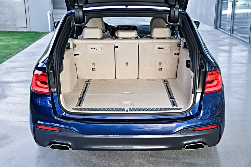 BMW 5 Series Touring G31 muncul – 4 varian termasuk diesel akan ditawarkan, ruang simpanan 1,700 liter 610460