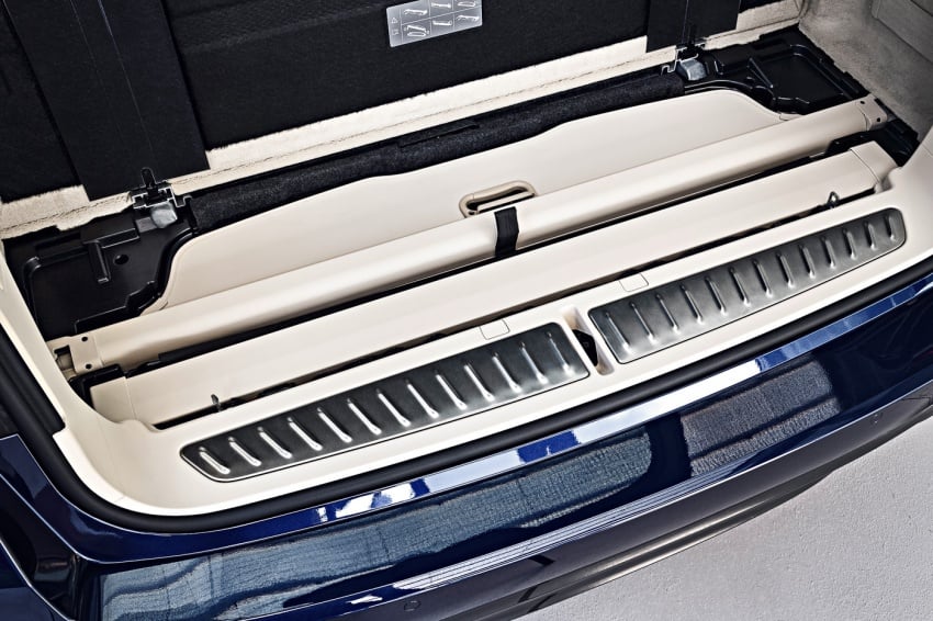 BMW 5 Series Touring G31 muncul – 4 varian termasuk diesel akan ditawarkan, ruang simpanan 1,700 liter 610469
