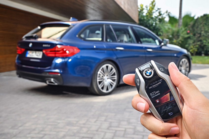BMW 5 Series Touring G31 muncul – 4 varian termasuk diesel akan ditawarkan, ruang simpanan 1,700 liter 610484