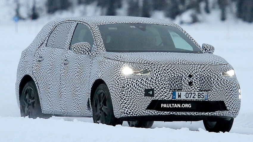 SPIED: DS7 seen undisguised; autonomous tech? 613944