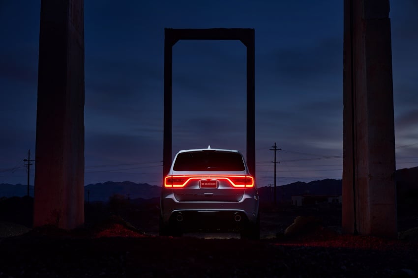 Dodge Durango SRT unveiled – 475 hp three-row SUV 613101