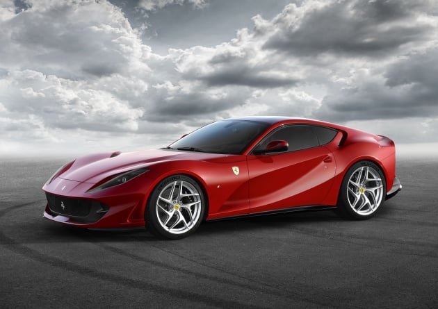 Ferrari 812 Superfast – enjin baharu 6.5L N/A V12 800 PS, 718 Nm; menjadi model Ferrari paling berkuasa