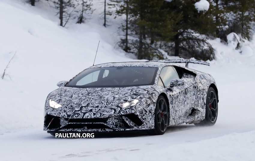 Lamborghini Huracan Performante teased on track 617421