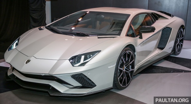 Lamborghini Aventador dipanggil semula dikhuatiri boleh terhenti dengan sendiri dalam keadaan tertentu