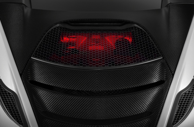 Second-gen McLaren Super Series model gets a 4.0 litre twin-turbo V8; does 0-200 km/h in 7.8 seconds