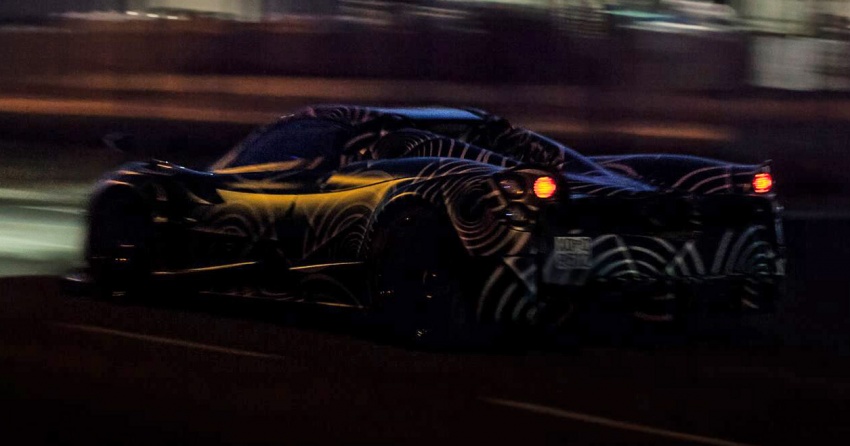Pagani Huayra Roadster now teases its new rear end 613722
