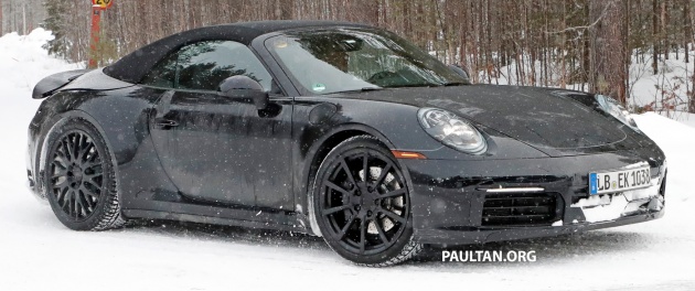 SPYSHOT: Porsche 911 coupe dan cabriolet generasi seterusnya ditemui sewaktu ujian di kawasan bersalji