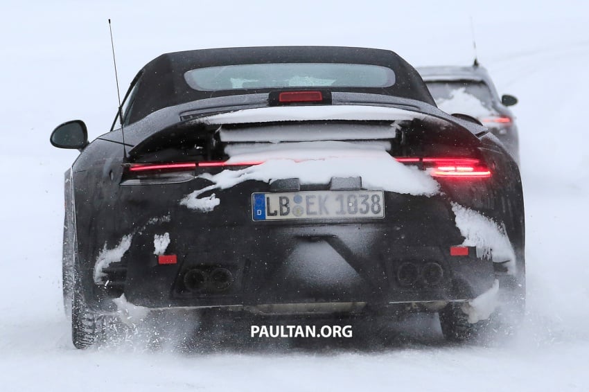 SPYSHOT: Porsche 911 coupe dan cabriolet generasi seterusnya ditemui sewaktu ujian di kawasan bersalji 611389