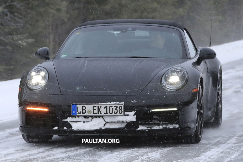 SPIED: Next-gen Porsche 911 coupe and cabrio caught 611194