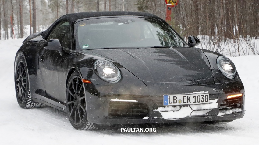 SPIED: Next-gen Porsche 911 coupe and cabrio caught 611203