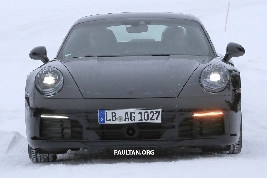 SPIED: Next-gen Porsche 911 coupe and cabrio caught 611155