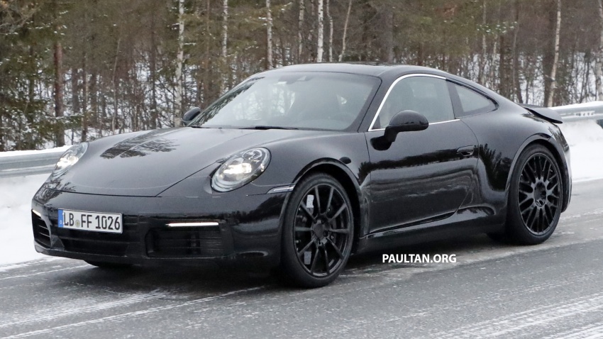 SPIED: Next-gen Porsche 911 coupe and cabrio caught 611168