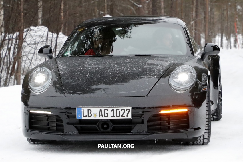 SPIED: Next-gen Porsche 911 coupe and cabrio caught 611178