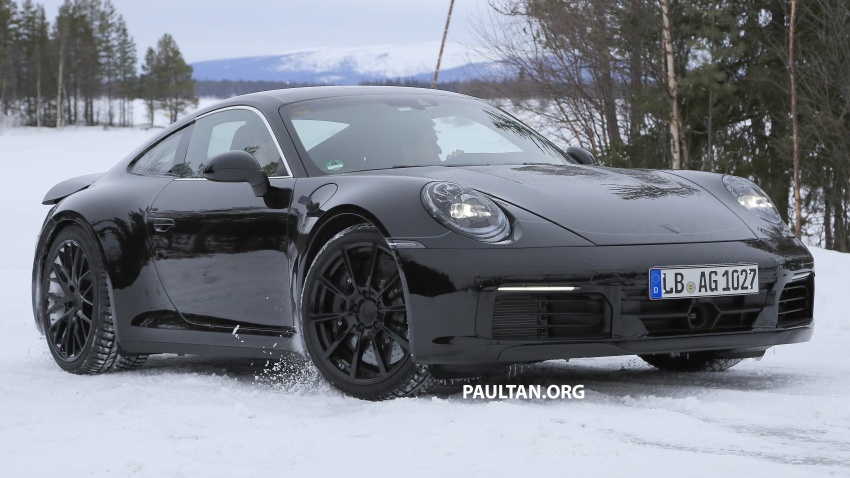 SPIED: Next-gen Porsche 911 coupe and cabrio caught 611158