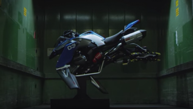 VIDEO: BMW Motorrad berganding dengan Lego Technic bina model konsep R 1200 GS boleh terbang