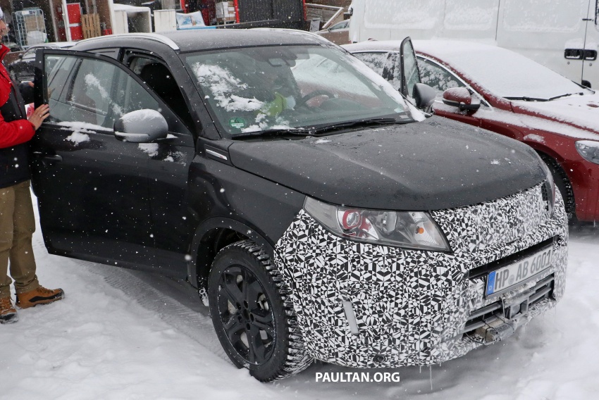 SPYSHOTS: Suzuki Vitara facelift goes winter testing 621428