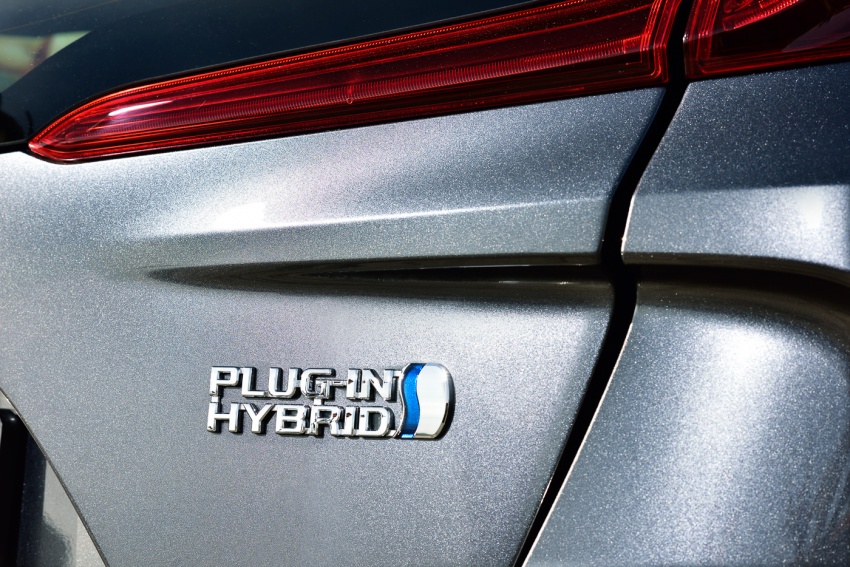Toyota Prius Plug-in Hybrid diperkenal – lebih banyak teknologi maju, jarak pergerakan mod EV berganda 613349