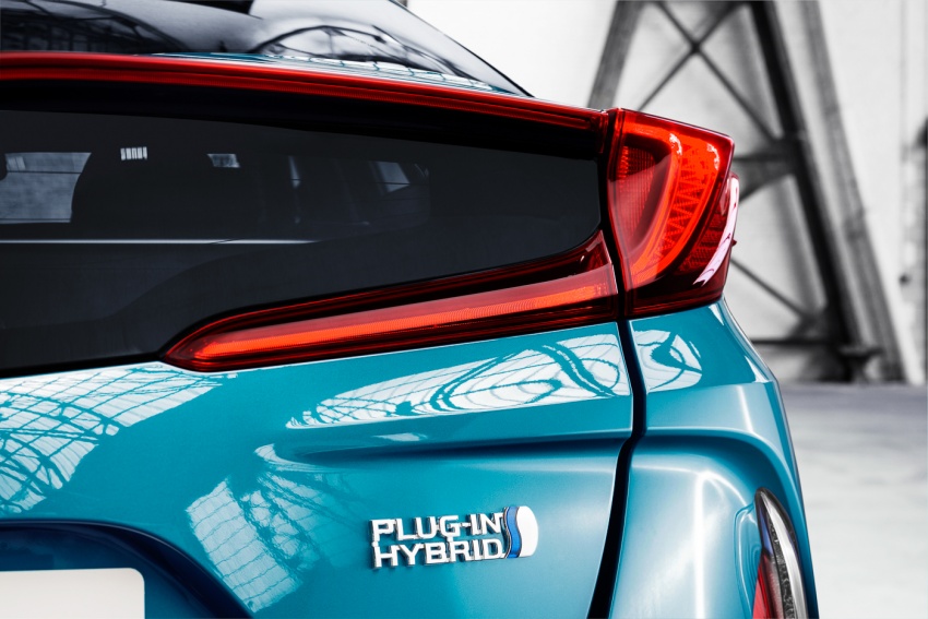 Toyota Prius Plug-in Hybrid diperkenal – lebih banyak teknologi maju, jarak pergerakan mod EV berganda 613254