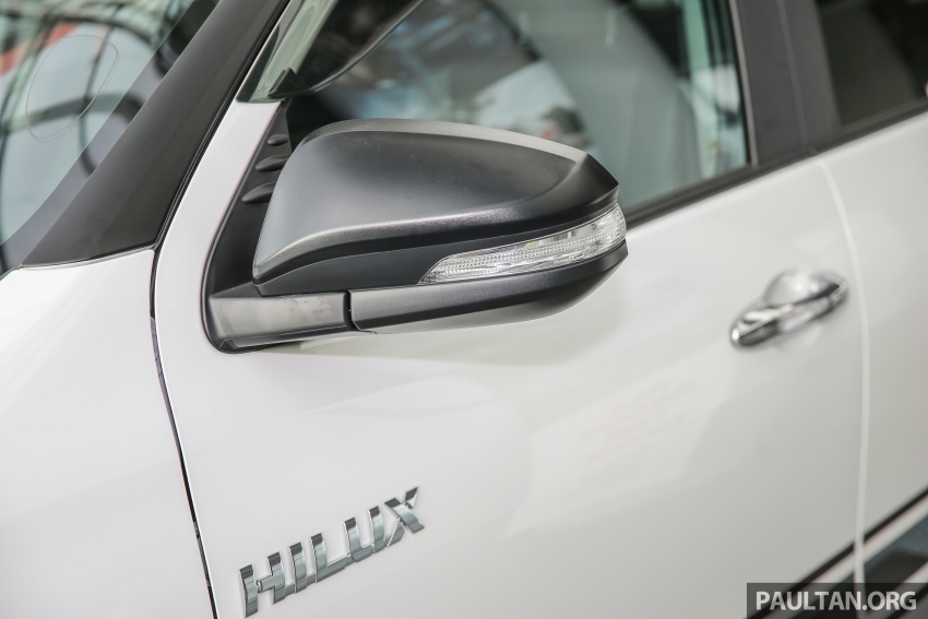 GALERI: Toyota Hilux 2.4G Edisi Terhad lebih bergaya 618037