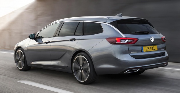 Opel/Vauxhall Insignia Sports Tourer – larger, lighter