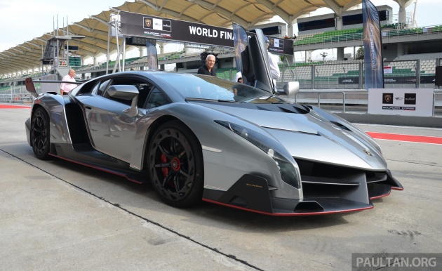 Lamborghini panggil balik semua Veneno dan 5,900 unit Aventador – sistem bahan api bermasalah