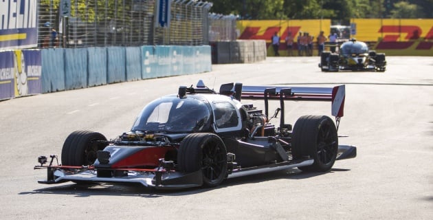 Autonomous race cars go head-to-head in Roborace demo – Robocar set to be revealed on February 27
