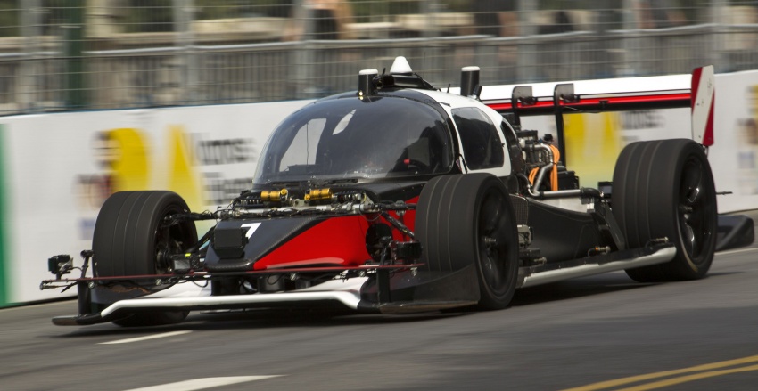 Autonomous race cars go head-to-head in Roborace demo – Robocar set to be revealed on February 27 617624