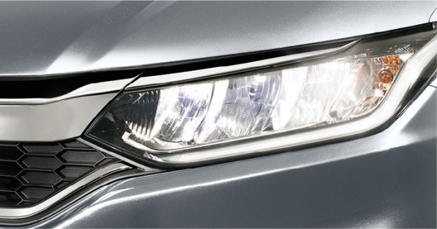 Tukar lampu depan biasa kenderaan anda kepada lampu dari jenis HID – adakah ia jadi satu kesalahan?