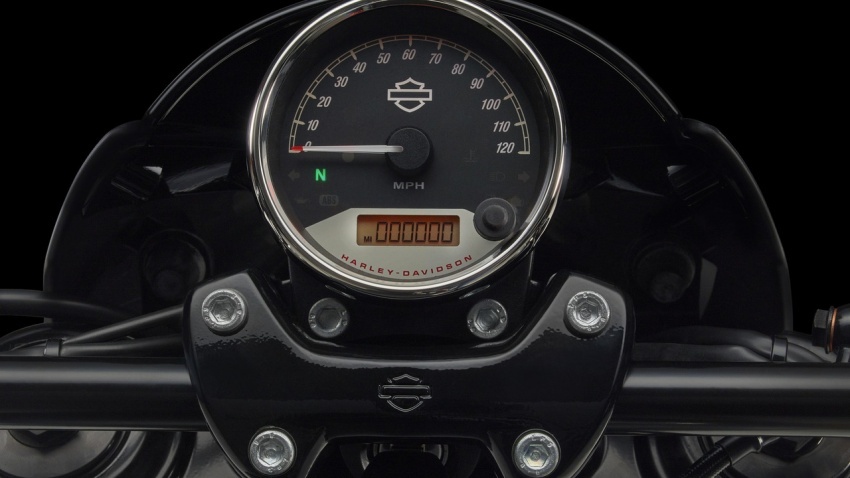 Harley-Davidson Street Rod 750 2017 diperkenal di AS – badan serba hitam, brek cakera berkembar di depan 628824