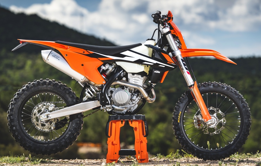 KTM unveils new two-stroke fuel injection engine 630474
