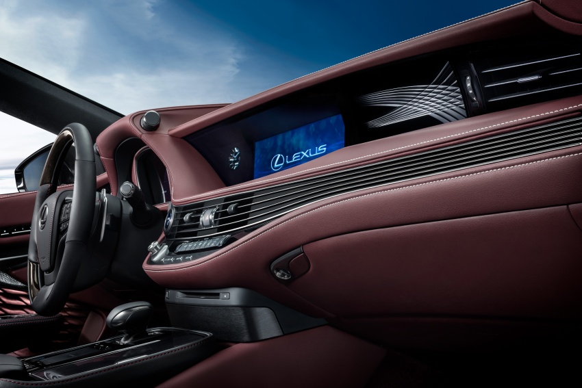 Lexus LS 500h officially debuts at Geneva Motor Show 625547