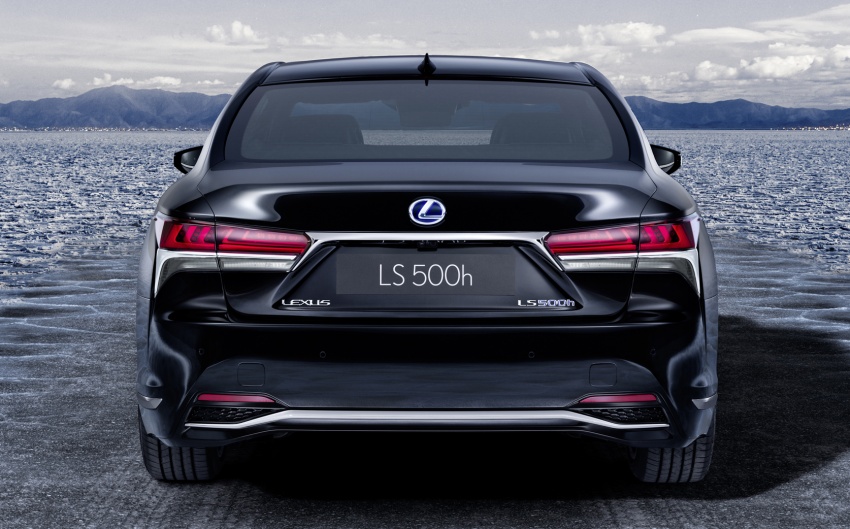 Lexus LS 500h officially debuts at Geneva Motor Show 625536