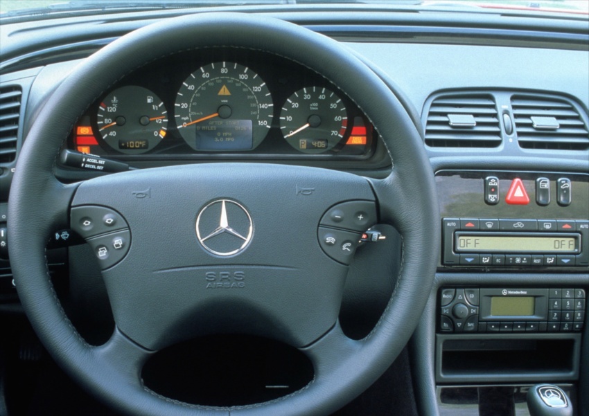 GALERI: Mercedes-Benz E-Class Coupe – evolusi dari W114, C123, C124, C208, C209, C207 dan C238 628710