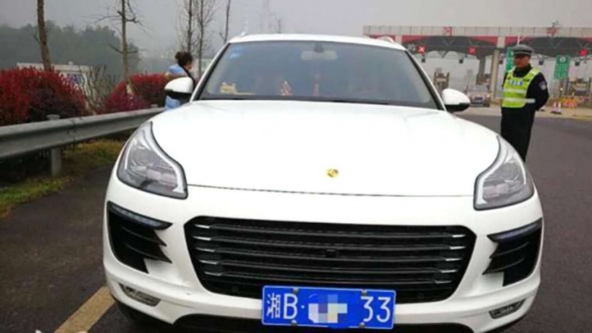 Driver fined in China for driving a fake Porsche Macan 628066