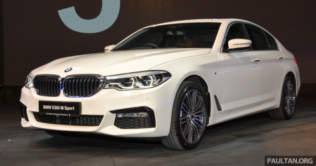 <em>Rakyat</em> spending millions on luxury car rental this Raya – RM20k a week for BMW, RM14k for Vellfire!