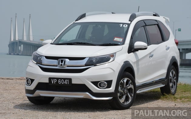 Perodua Aruz SUV specifications compared to the Honda BR-V 