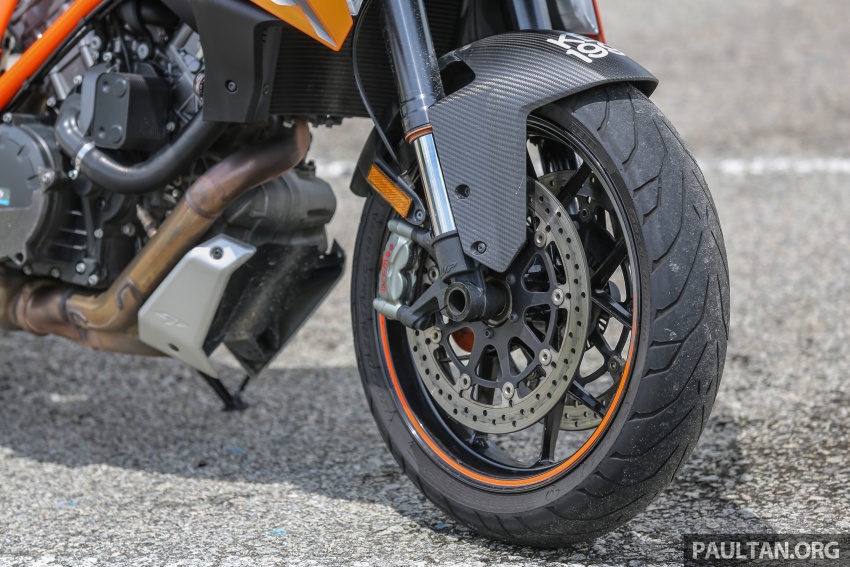 REVIEW: 2017 KTM 1290 Super Duke GT – so, what’s a nice bike like you doing with an engine like this? 635776